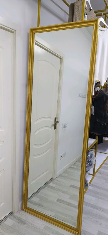 Срочно ойна сотилади Срочно ойна сотилади