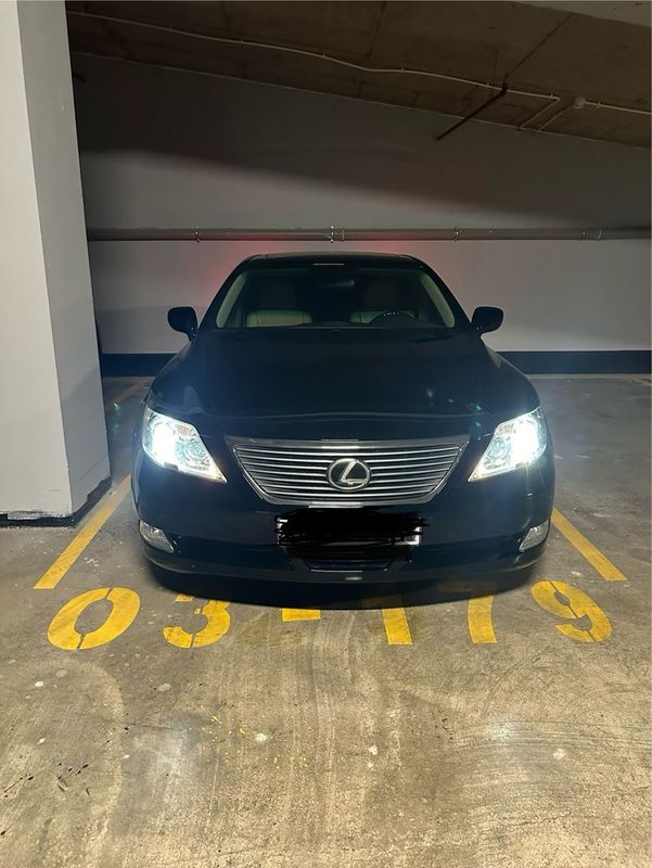 Срочно Lexus ls 460 в отличном состояние От хозяина. Срочно Lexus ls 460 в отличном состояние От хозяина.