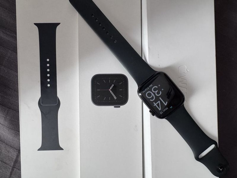 apple watch series 6 44 samsung galaxy watch 5 pro apple watch series 6 44 samsung galaxy watch 5 pro