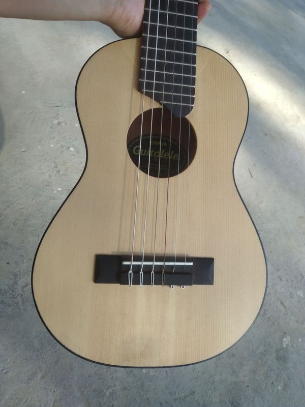 Guitalele Yamaha GL1 original