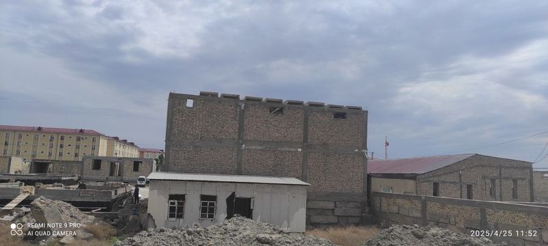 5 - Микраён У́трор вайени домлар енида жойдашган 5 - Микраён У́трор вайени домлар енида жойдашган