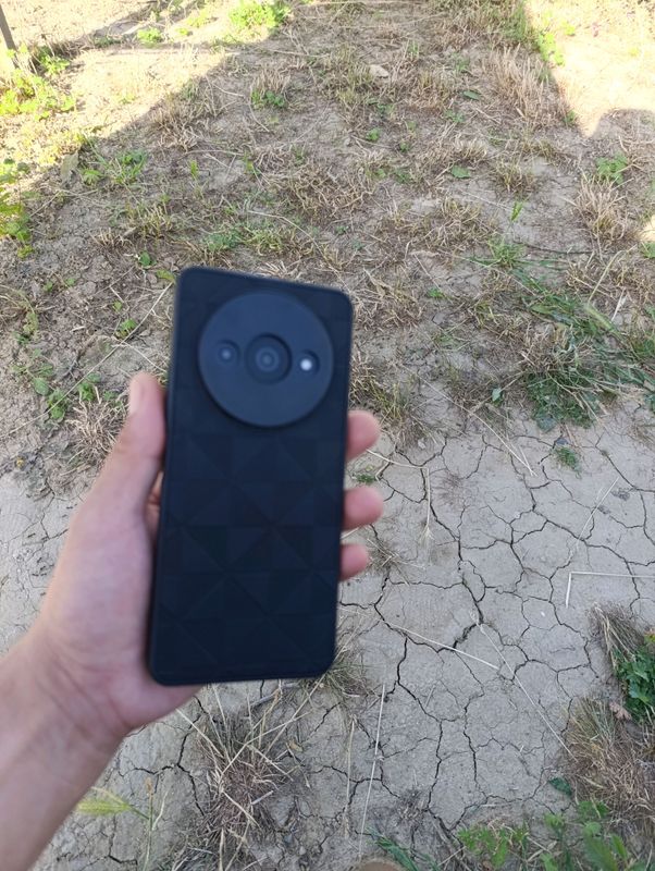 Redmi 3x 64 lik sotiladi narxi 800.000 kelishsmiz Redmi 3x 64 lik sotiladi narxi 800.000 kelishsmiz