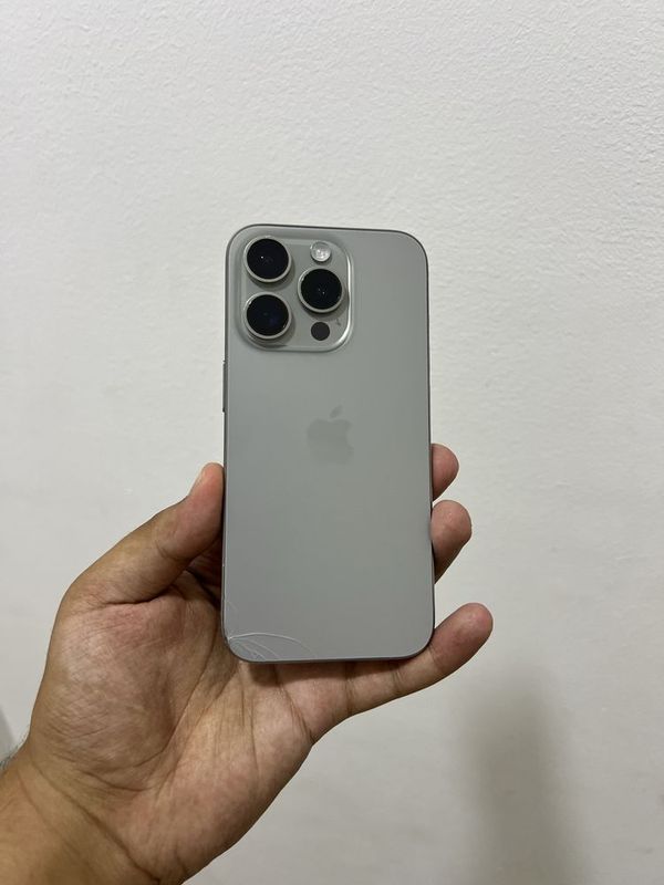 iPhone 15 Pro sotiladi iPhone 15 Pro sotiladi