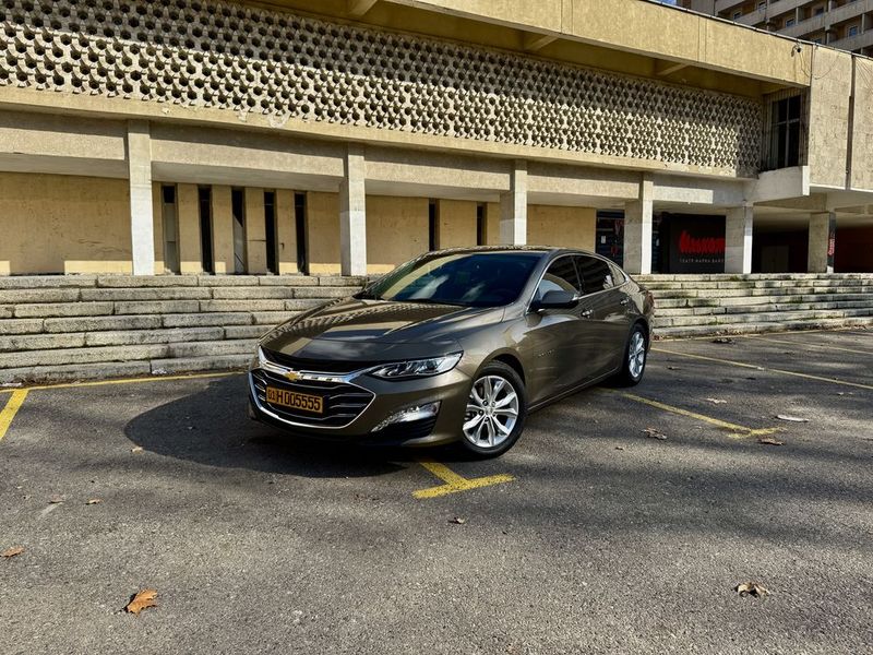 Malibu Premier в идеальном состоянии Malibu Premier в идеальном состоянии