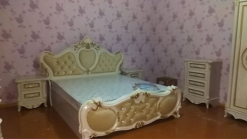 Спалный мебел сотилади