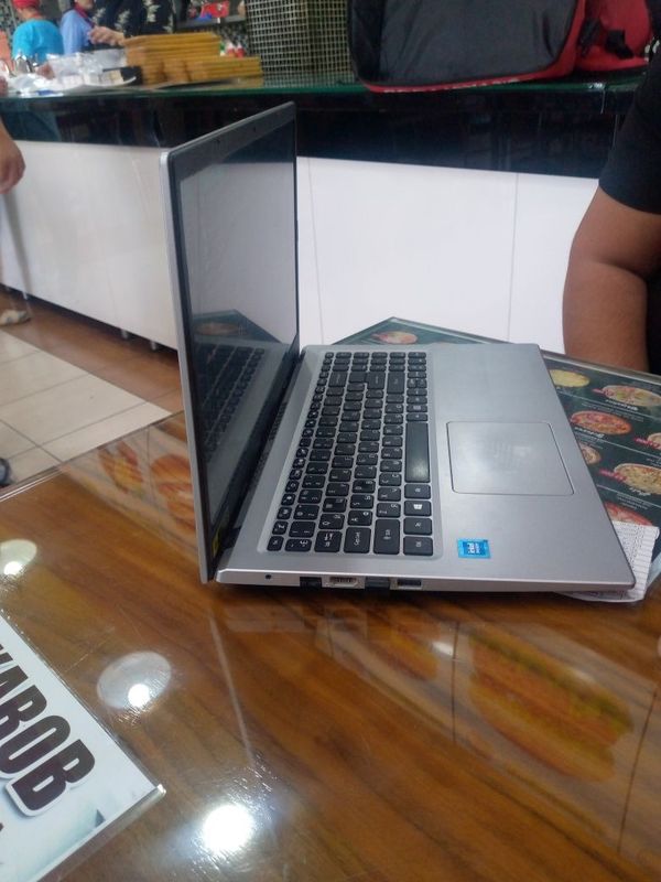 Acer aspire 3 (гарантия )