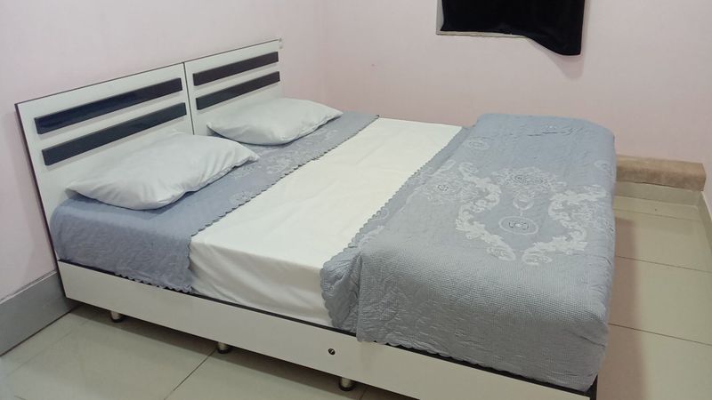 Eng arzon narhlarda Hostel Hotel Otel Mehmonhona Gastinitsa 34900 som