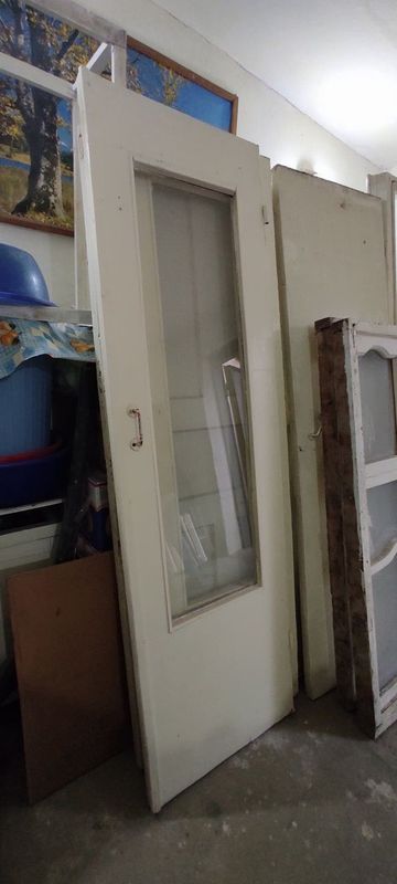 Двери,рамы,б/у,дешево Двери,рамы,б/у,дешево