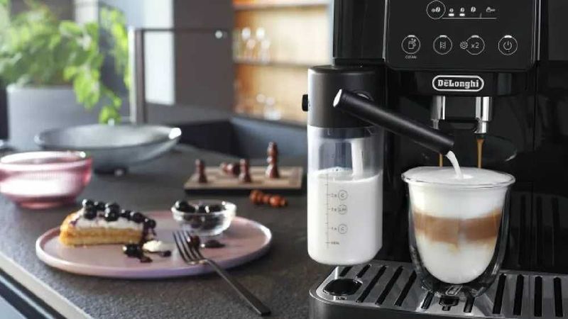 Кофемашина DeLonghi ECAM220.60.B Magnifica Start Кофемашина DeLonghi ECAM220.60.B Magnifica Start