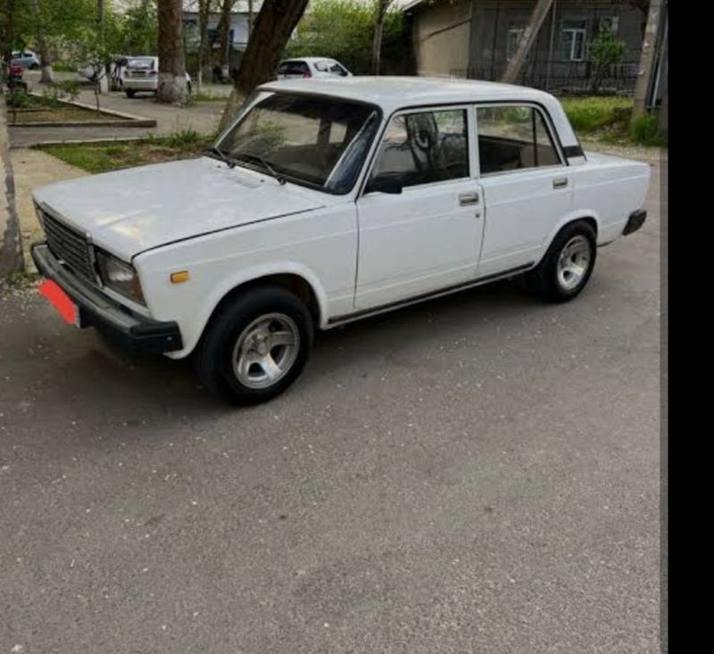 Vaz 2107 srochno sotiladi Vaz 2107 srochno sotiladi