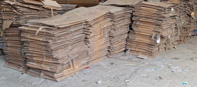Картон каропки б/у продам дешёво Картон каропки б/у продам дешёво