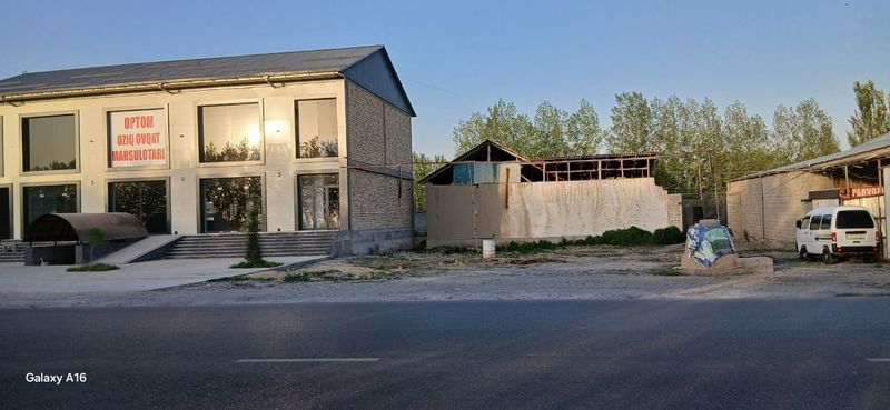 Hovli joy sotiladi! Parsez, Sartovul qishlog'i, yo'l ustida