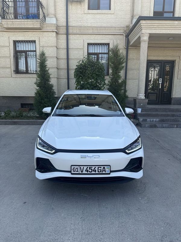 Бйд е 2 2023 йил 24 дан хайдалган 99000 км юрган холати зур Бйд е 2 2023 йил 24 дан хайдалган 99000 км юрган холати зур