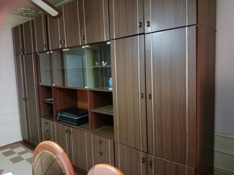 срочно продам стенку гостиной срочно продам стенку гостиной