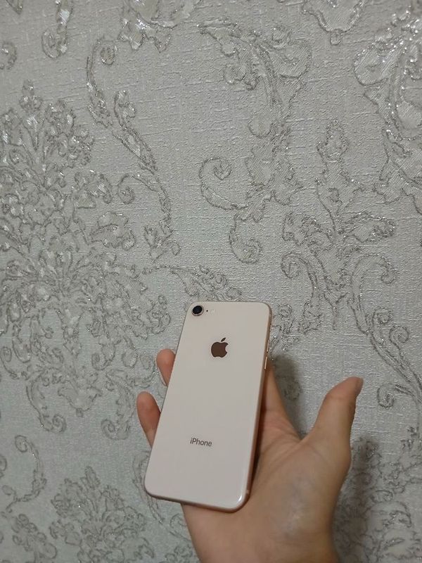 Iphone 8 sotiladi Iphone 8 sotiladi