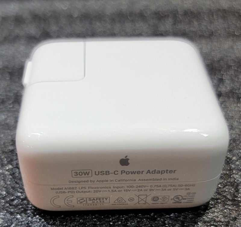 Аpple адаптер usb-c 30 Вт для Macbook