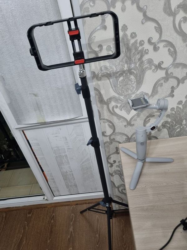 Shtativ. 2 xil Stabilizator sotiladi. Shtativ. 2 xil Stabilizator sotiladi.
