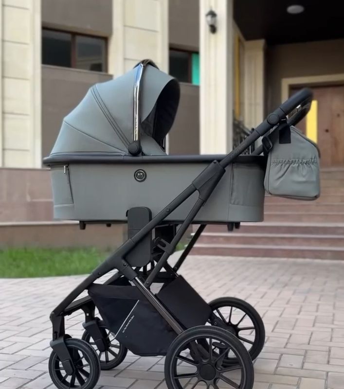 Продается б/у коляска Ining baby 2 в 1 Продается б/у коляска Ining baby 2 в 1