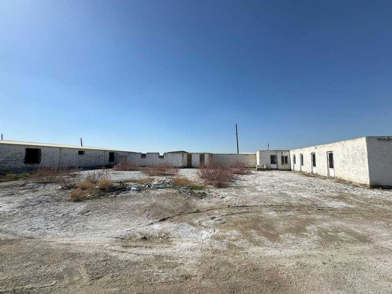 30 sotiq maydonga ega yer va tayyor biznes sotiladi. 30 sotiq maydonga ega yer va tayyor biznes sotiladi.