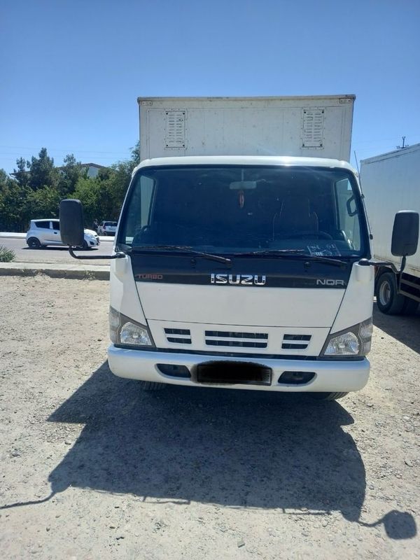 2017 yil Isuzu sotiladi 2017 yil Isuzu sotiladi
