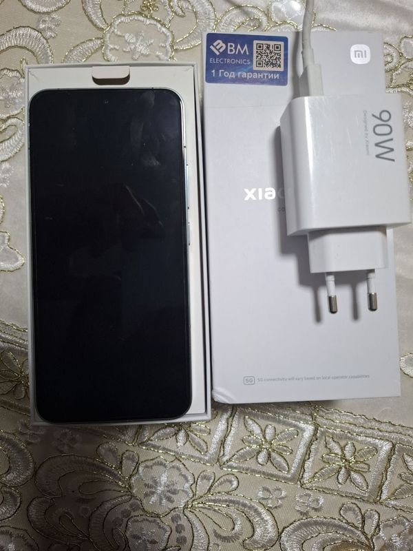 Xiaomi 14 12/256 Samsung A55 8/128