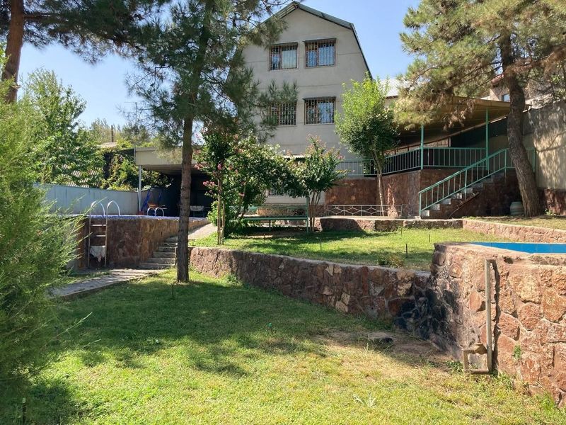 Sorchni Tayyor dacha sotiladi.
