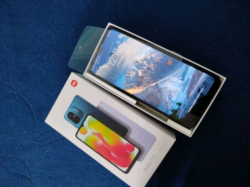 redmi 12c sotiladi narxi 400 holati yangi redmi 12c sotiladi narxi 400 holati yangi