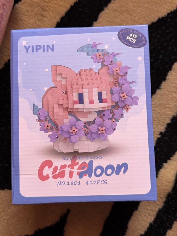 Набор микроблоков YIPIN Cute Moon 1801, 417 деталей