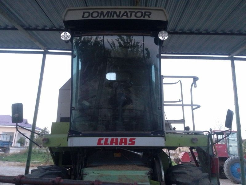 Claas Dominator 130 Комбайн