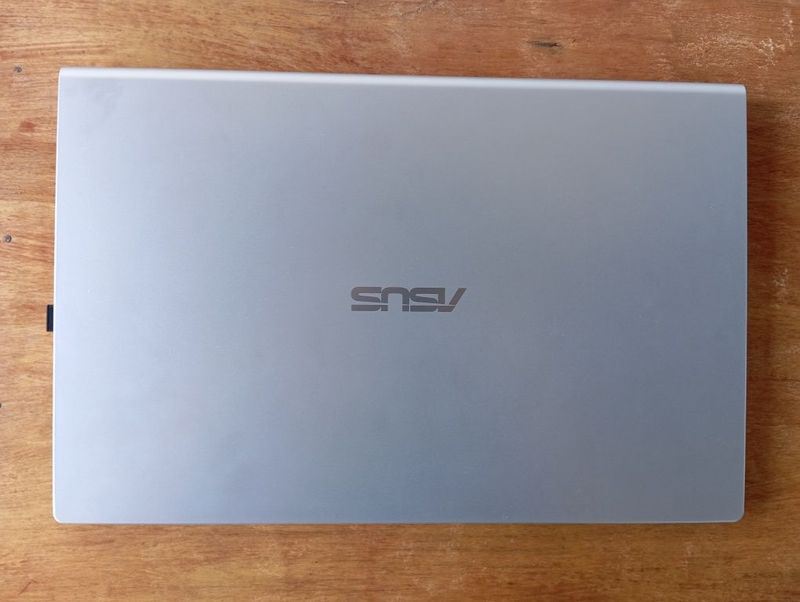 Asus core i5-10, 8gb 512 ssd Asus core i5-10, 8gb 512 ssd