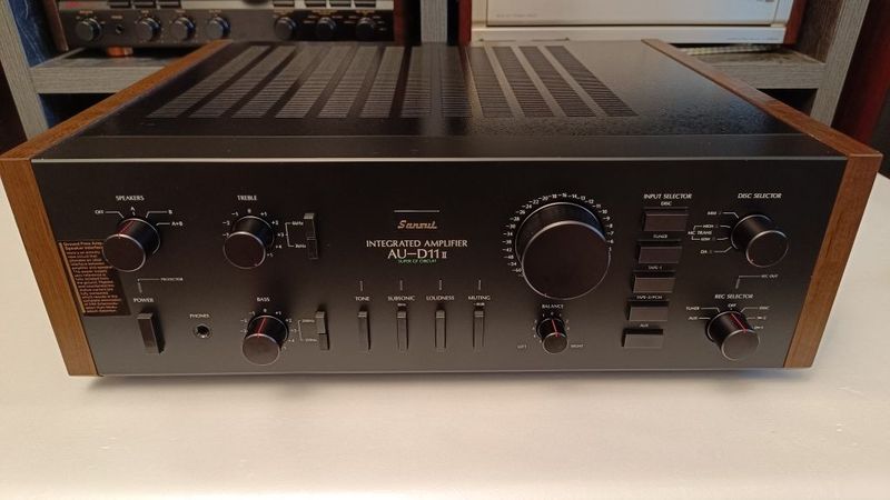 Усилитель Sansui AU-D11 ii Усилитель Sansui AU-D11 ii