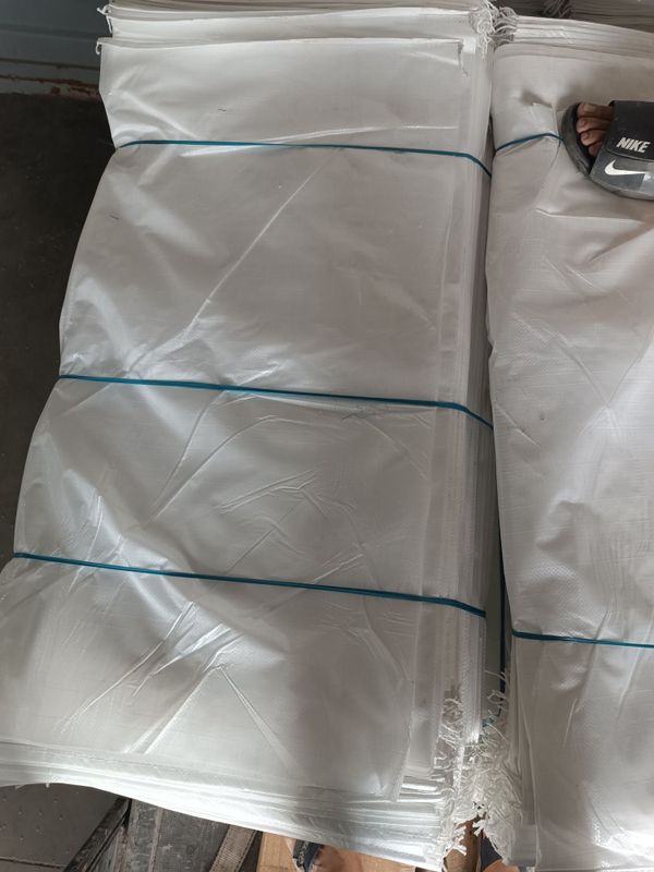 Yangi qop laminad bor 55sm 105sm Yangi qop laminad bor 55sm 105sm