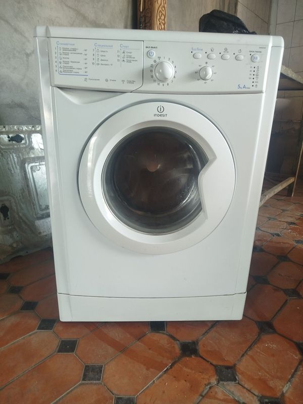 Kir moshina Indisit 5 kg hichqanaqa aybi yoʻq uzim ustaman Kir moshina Indisit 5 kg hichqanaqa aybi yoʻq uzim ustaman