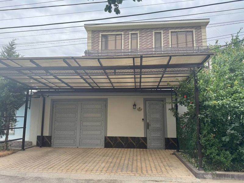 Продам дом. Три этажа. 8 спален. Пять сан узлов Продам дом. Три этажа. 8 спален. Пять сан узлов