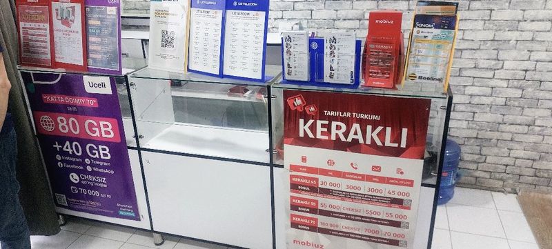 Рабочий стол угалок витрина телефонов для Рабочий стол угалок витрина телефонов для