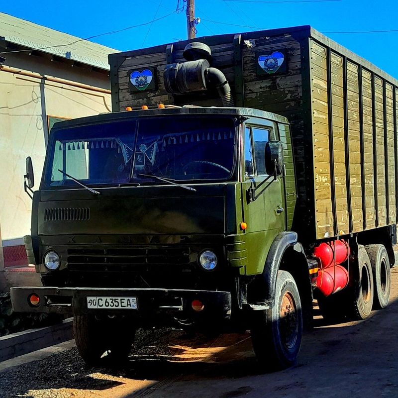 Kamaz pirisep sotiladi