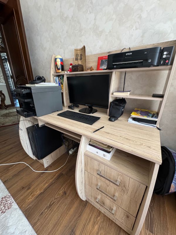 Компьютерный стол Компьютерный стол