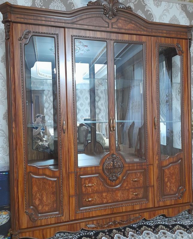 Mebel sotiladi xolati zor Mebel sotiladi xolati zor