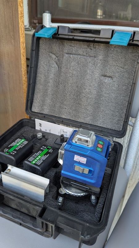 Lazer uroven 4 D compact sifat