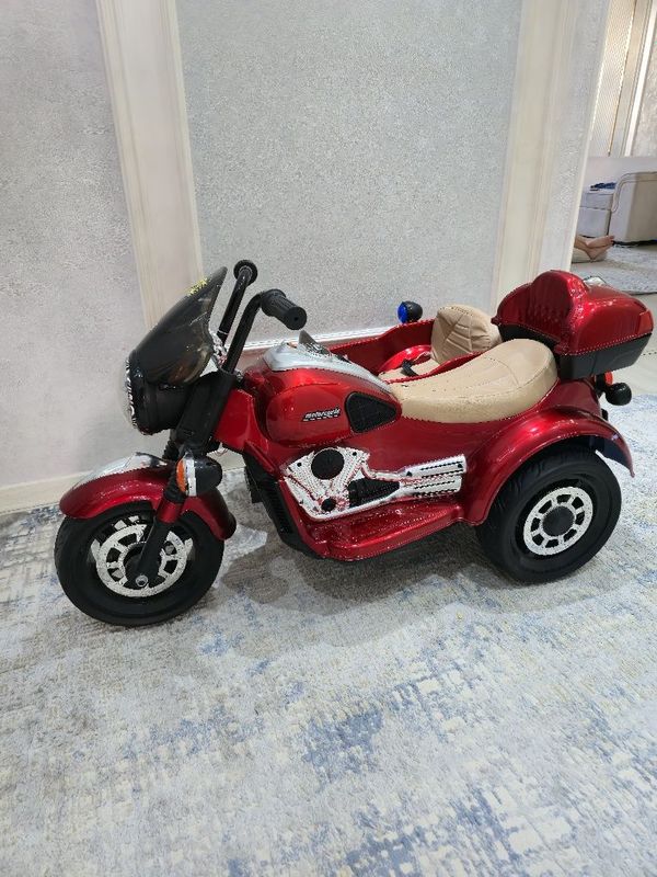 akkumulyatorli mototsikl