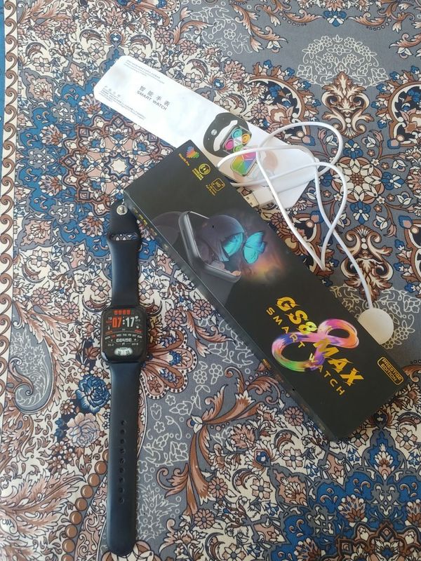 Smart watch sotiladi Smart watch sotiladi