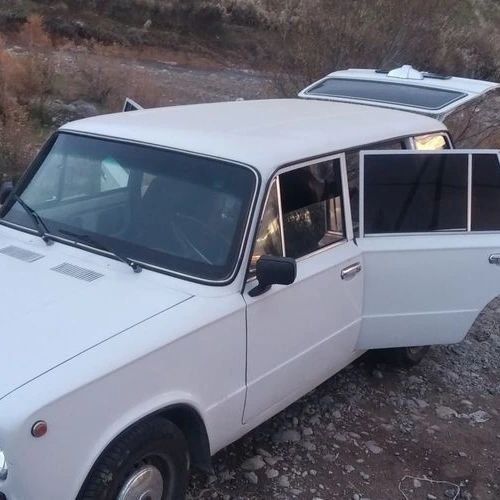 Жигули сотилади. Холатига гап йўқ