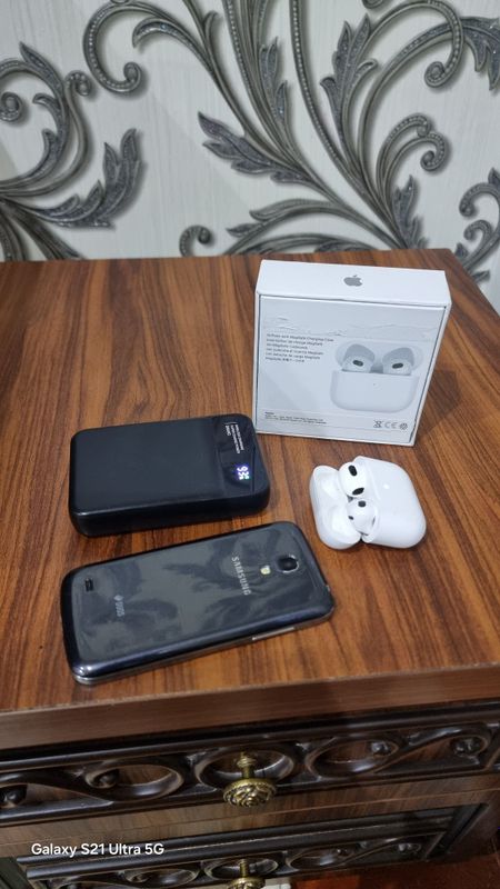 Airpods powerbank samsung s3mini telefon sotiladi