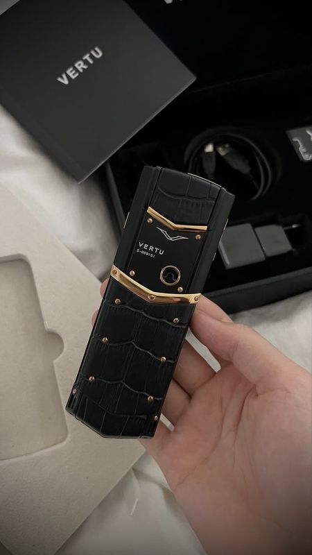 Vertu Люксовый телефон S-059151