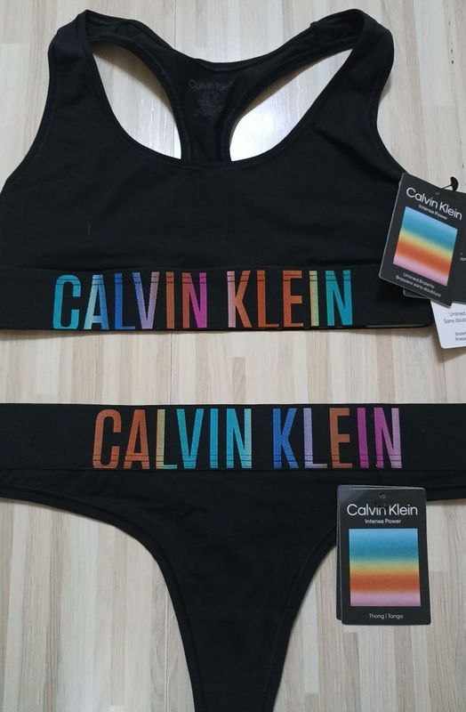 Calvin Klein.Комплекты нижнего белья для девушек!