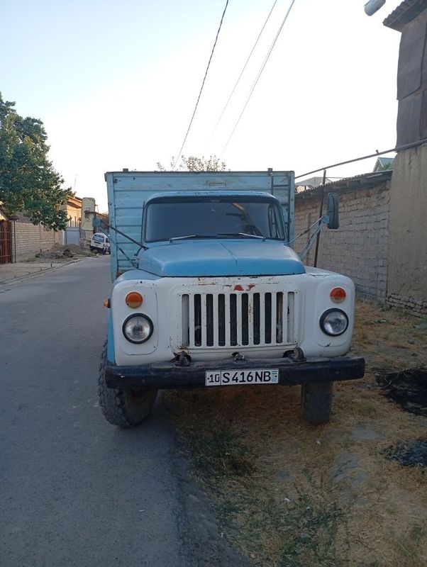 Zil 53 Samosval sotiladi. 1993 Yida ishlab chiqarilgan.i Zil 53 Samosval sotiladi. 1993 Yida ishlab chiqarilgan.i