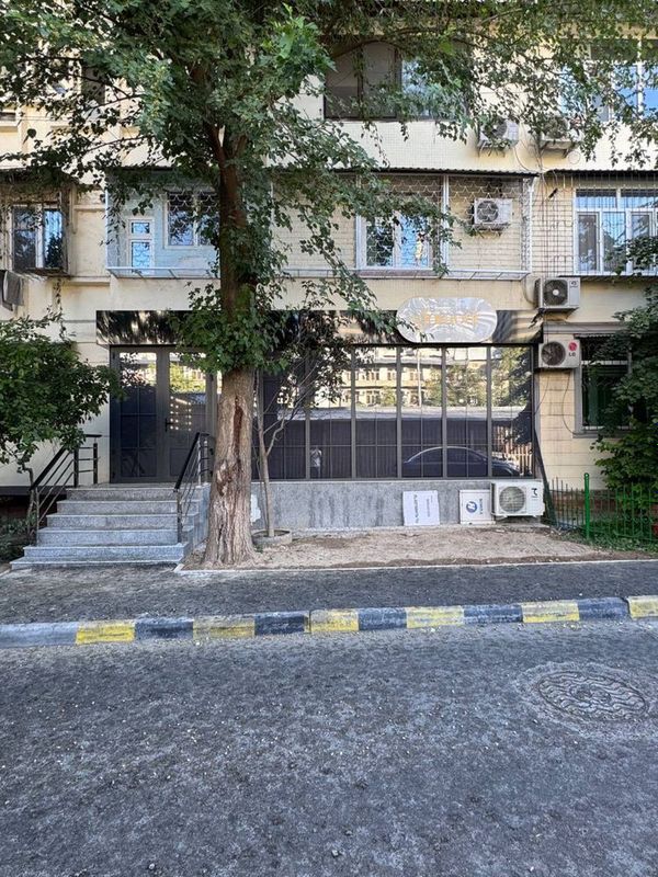 Срочно Продаётся Нежилое Помещения Ор-р Моштабиб Эфенди 2/Линия Срочно Продаётся Нежилое Помещения Ор-р Моштабиб Эфенди 2/Линия