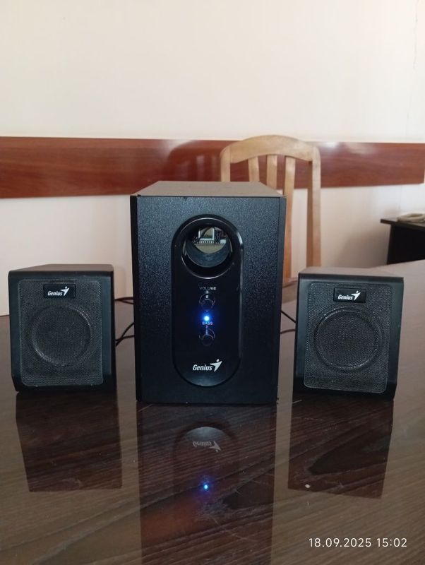 Калонка Genius. model NO.SW 2.1 355.