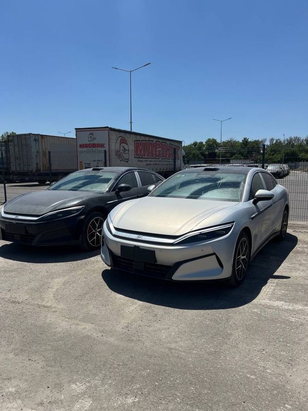 BYD HAN L 2025 yil 1000 ta ot kuchi 2.7 sekund 100 ga BYD HAN L 2025 yil 1000 ta ot kuchi 2.7 sekund 100 ga