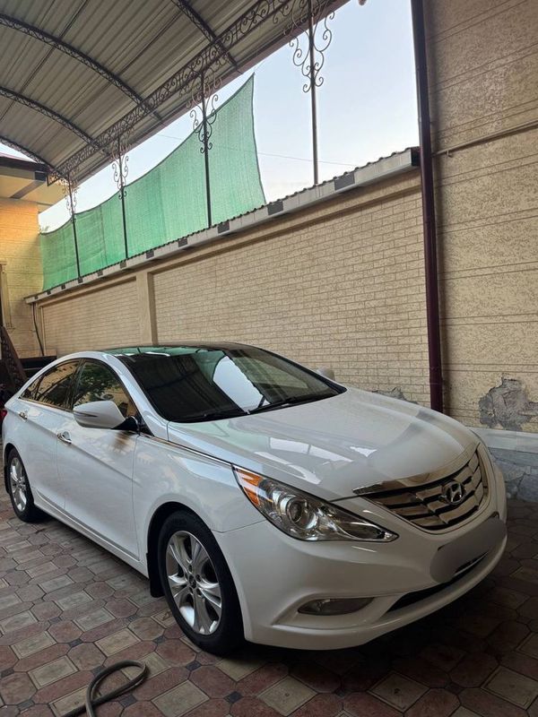 Hyundai Sonata срочно сотилади Hyundai Sonata срочно сотилади